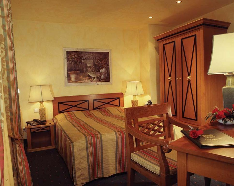 Hotel & Restaurant Alter Speicher جرايفسفالد الغرفة الصورة